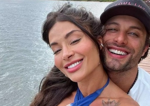Aline Campos e Jesus Luz reatam namoro após 2 meses separados