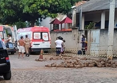 26 estudantes são socorridos após aluno usar spray em sala de aula