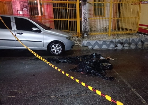 Jovem é executado ao descer de carro por aplicativo em Manaus