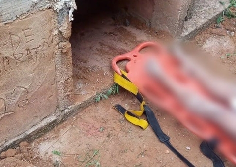 Coveiros ouvem gritos de socorro e encontram mulher viva dentro de túmulo