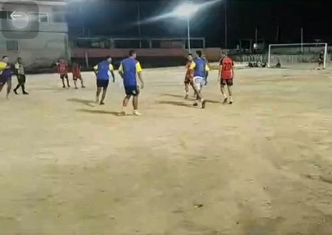 Transmissão de partida de futebol mostra tiroteio que deixou um morto em Manaus