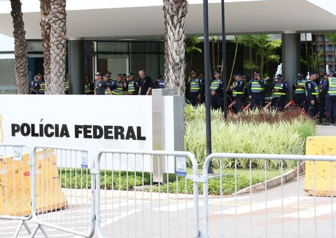 Bolsonaro depõe à PF por três horas sobre joias sauditas