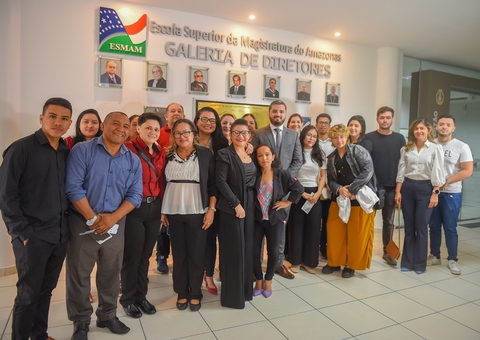 Projeto ‘Portas Abertas’ aproxima estudantes de Direito do Poder Judiciário em Manaus