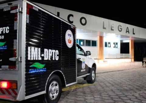 Corpo com marcas de tiros é resgatado de igarapé em Manaus