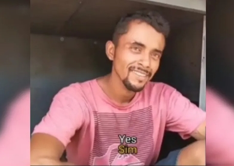 Jovem é preso e responde entrevista em inglês ao chegar em delegacia; vídeo