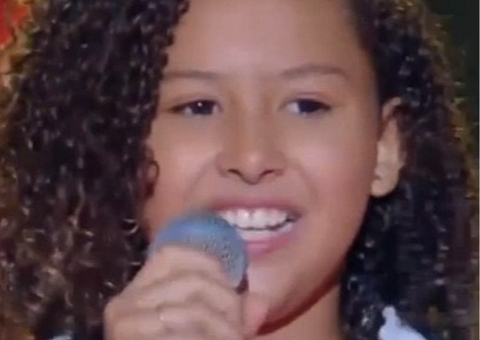 Cantora manauara arrasa no palco do The Voice Kids e é aprovada 