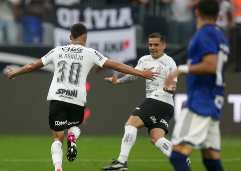 Corinthians vence o Cruzeiro e alivia pressão sobre técnico