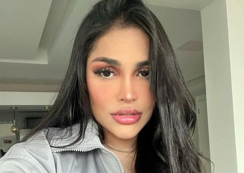 Flay diz que ganhou 10 kg e espinhas com 'chip da beleza': 'Foi o chip da feiura'