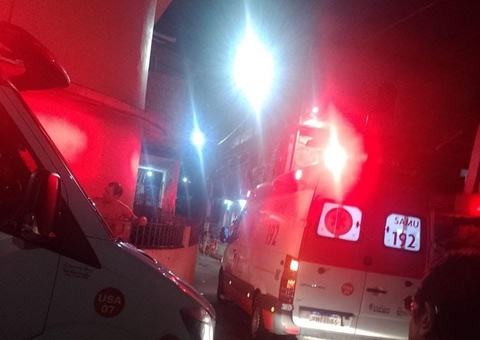 Haitiano leva cinco tiros ao entrar em beco de Manaus