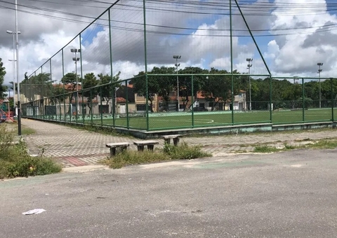 Tiroteio em torneio de futebol deixa dois mortos e crianças são atingidas