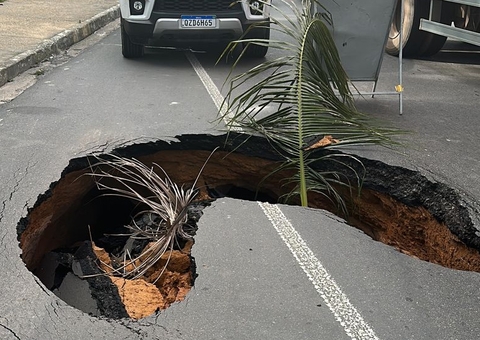Trecho da avenida Torquato Tapajós é interditado em Manaus