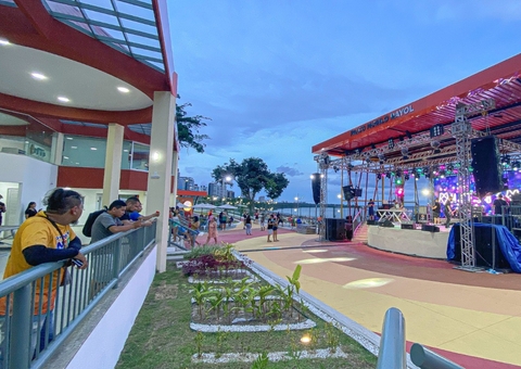 Neguinho da Beija-Flor canta na Ponta Negra neste domingo