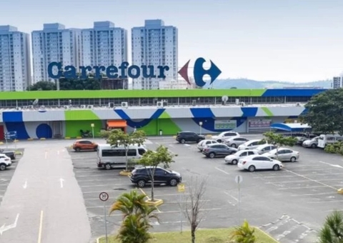Ministério vai acionar PF após agressão no Carrefour