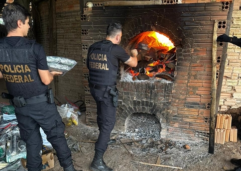 PF incinera 714 Kg de drogas durante operação no Amazonas 