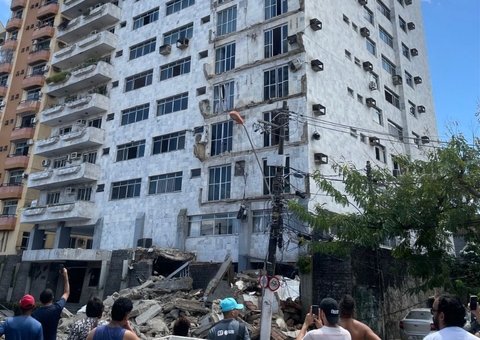 Vídeo mostra momento em que 13 sacadas de prédio desabam em Belém