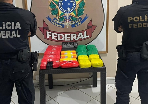 PF apreende 21,5 kg de droga durante fiscalização em lancha no Amazonas