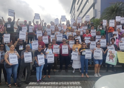 Professores ignoram proibição do TJAM e deflagram greve em Manaus