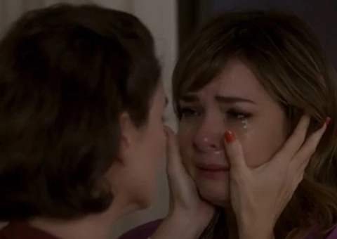 Globo corta mais uma vez cena de beijo lésbico em 'Vai na Fé' e revolta fãs