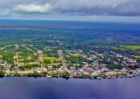 Moradores de Barcelos no Amazonas sofrem com ausência de internet