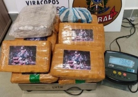 Mulher é presa em aeroporto após viajar de Manaus a Viracopos com drogas em malas