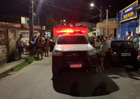 Menina de 2 anos morre atropelada por carro durante acidente em Manaus