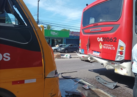 Cinco ficam feridos em acidente entre Amarelinho e ônibus em Manaus; mulher perdeu os dentes