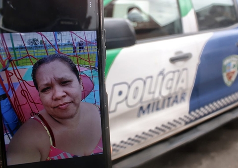Mulher é encontrada morta com faca cravada nas costas em Manaus