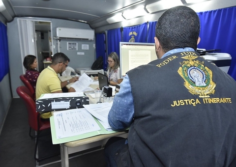Justiça Itinerante oferta divórcio e mais serviços na zona Oeste de Manaus 