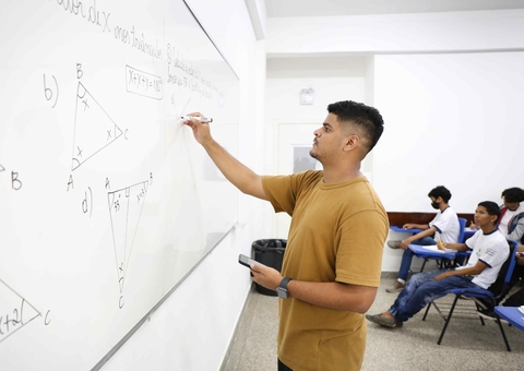 Governo convoca profissionais da educação aprovados no PSS no Amazonas; veja lista