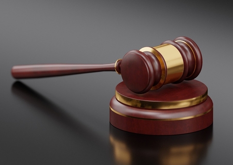 Acusado de homicídio diz que crime foi cometido por irmão gêmeo e é absolvido em Manaus