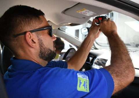 Ipem fiscaliza taxímetros em Manaus