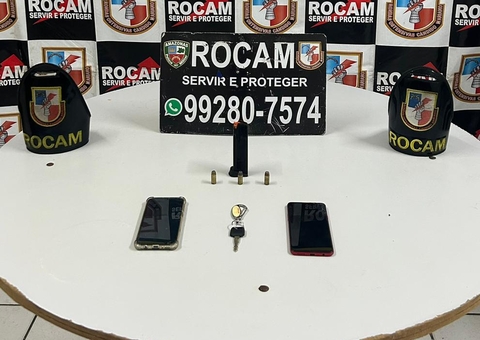 Adolescente é imobilizado por populares após roubar motociclista por app em Manaus