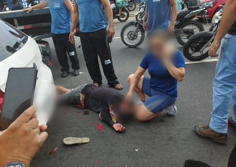 Motociclista de app fica ferido durante acidente em avenida de Manaus 