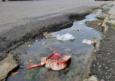 Duas pessoas são baleadas durante tiroteio em ponto de ônibus em Manaus