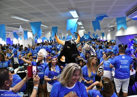 Caprichoso se despede rumo a Parintins com fim de semana azul em Manaus; veja programação