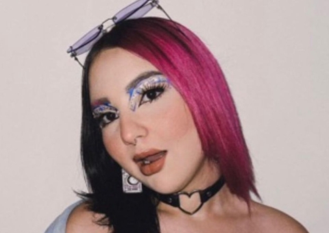 Tiktoker Belle Belinha é detonada por oferecer bebida alcoólica a criança em vídeo