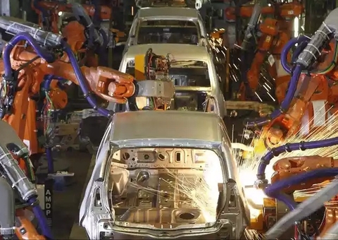 Programa de carro popular do governo Lula já usou 60% dos recursos disponíveis