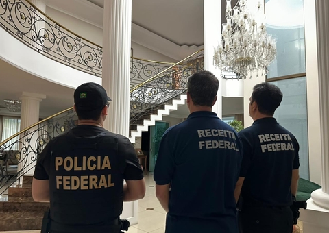Veja imagens da operação da PF que investiga esquema de fraude em contratos de lixo em Manaus