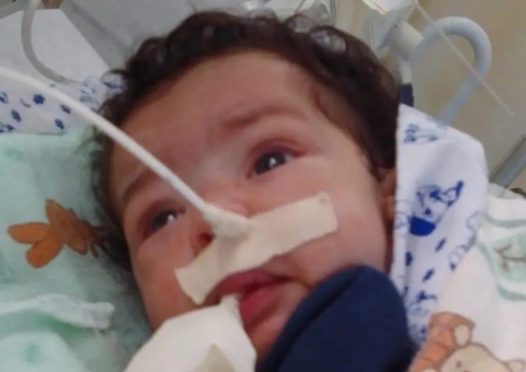 Bebê morre após ter leite injetado na veia em maternidade, denuncia família