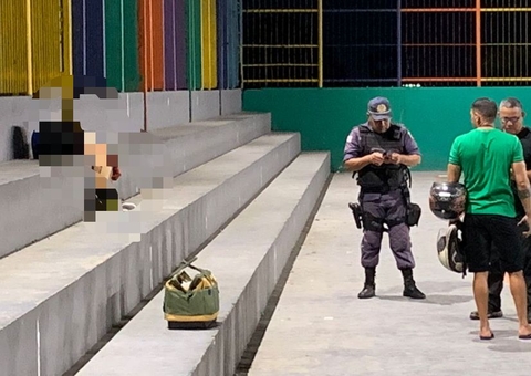 Homem é morto com mais de 15 tiros enquanto assistia jogo de futebol em Manaus