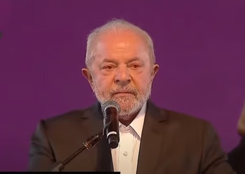 Lula chama Bolsonaro de titica em discurso no Paraná