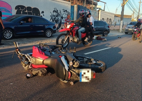 Funcionário público morre atropelado por moto em avenida de Manaus