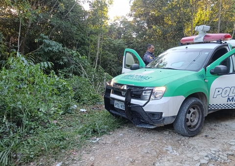 Ossada é encontrada em cova rasa em ramal de Manaus 