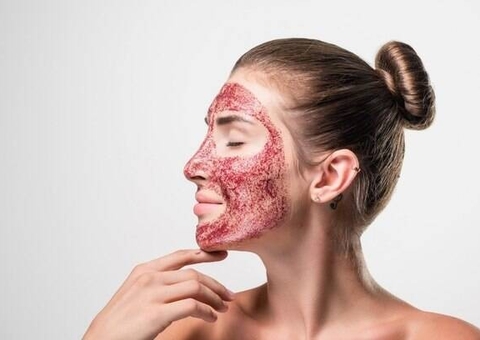 ‘Lifting de vampiro’: EUA investiga ligação de procedimento estético com casos de infecção por HIV