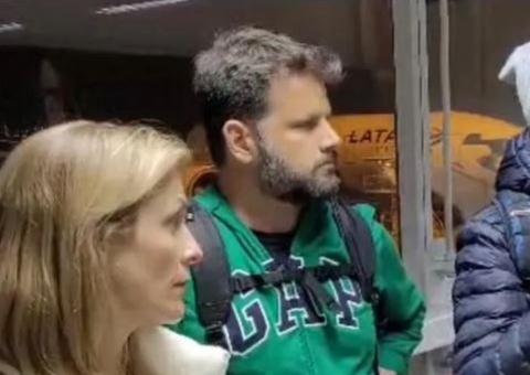 Homem que hostilizou Alexandre de Moraes presta depoimento à PF