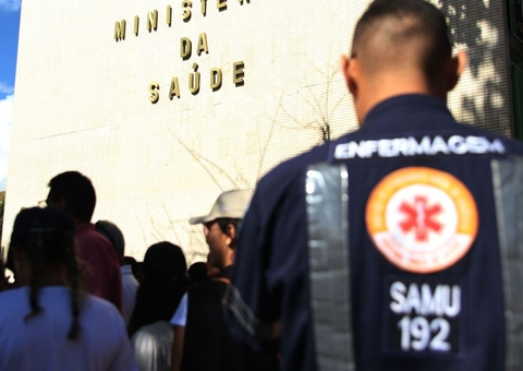 Ministério prevê pagamento do piso da enfermagem a partir de agosto