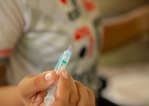 Vacinação contra meningite é ampliada para crianças e trabalhadores da saúde em Manaus
