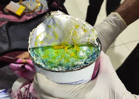 Passageira é presa com supermaconha escondida em latas de leite no aeroporto de Manaus