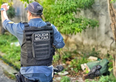 Membros de homem esquartejado são achados espalhados em calçada de Manaus