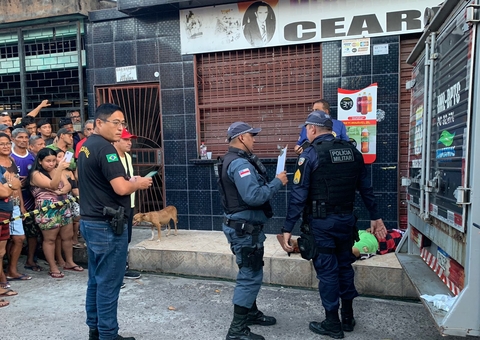 Homem é assassinado na frente de mercadinho em Manaus